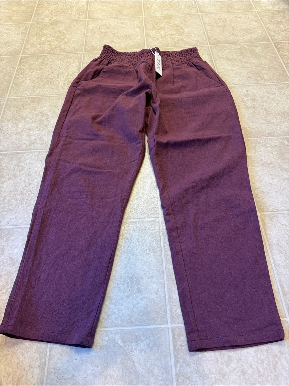 Women’s Elastic-Waist Linen in Plum